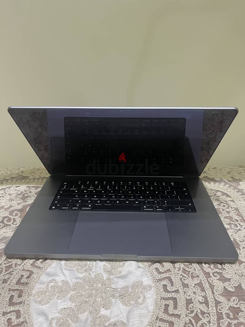 MacBook pro M2 pro 2023 16 inch 4