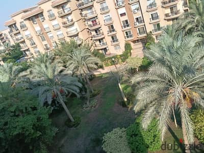 للايجار شقه قانون 250متر رحاب 2   قريبة من مول افينيو  والمسجد  3غرفة نوم 3حمام منهم واحد