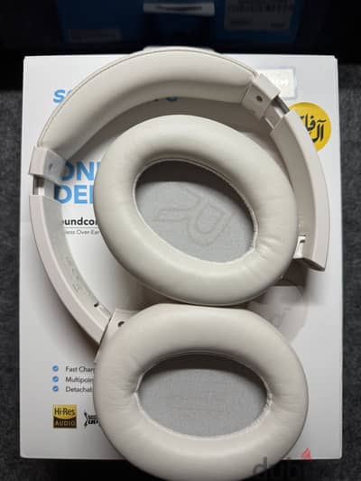 Soundcore q11 i