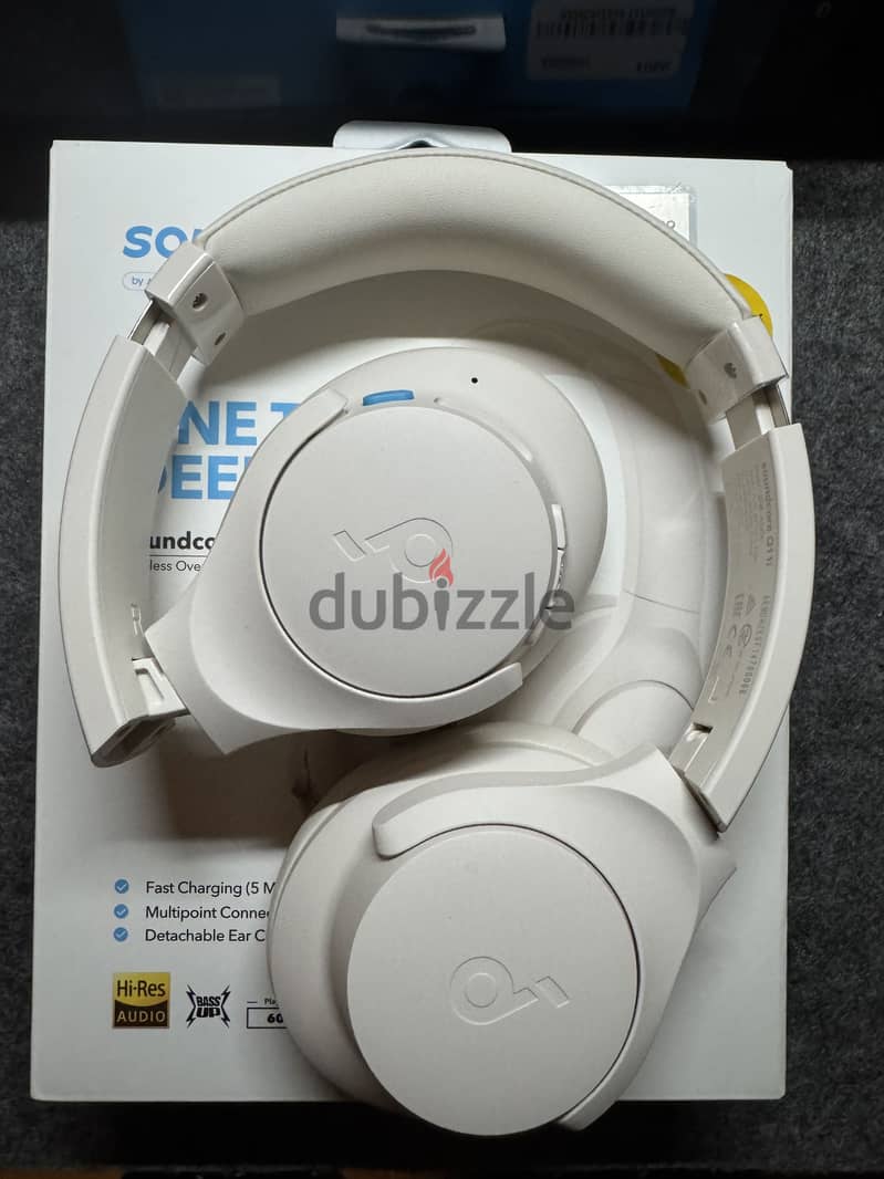 Soundcore q11 i 1