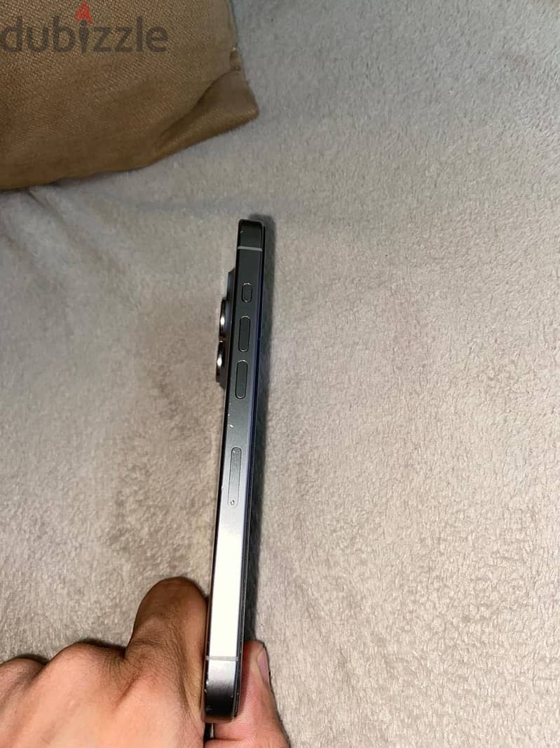 Apple - iPhone 15 Pro 2