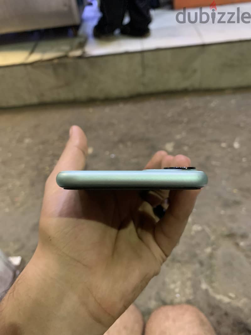 Apple - iPhone 11 5