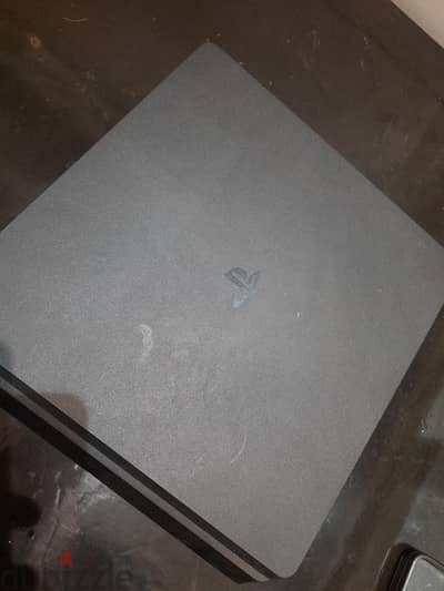 PS4 Slim شبه جديد