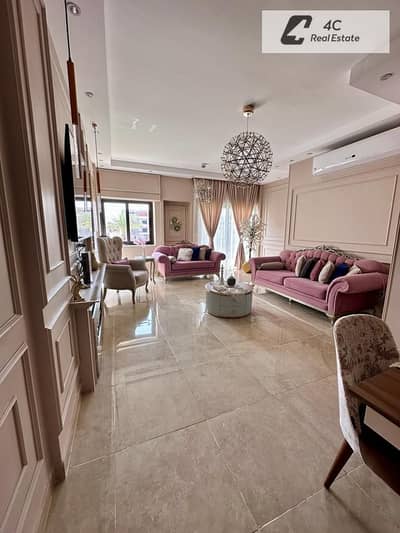 Ready to move apartment with garden 3 bedrooms resale in prime location 150k less than market price for sale in Fifth Square Compound New Cairo