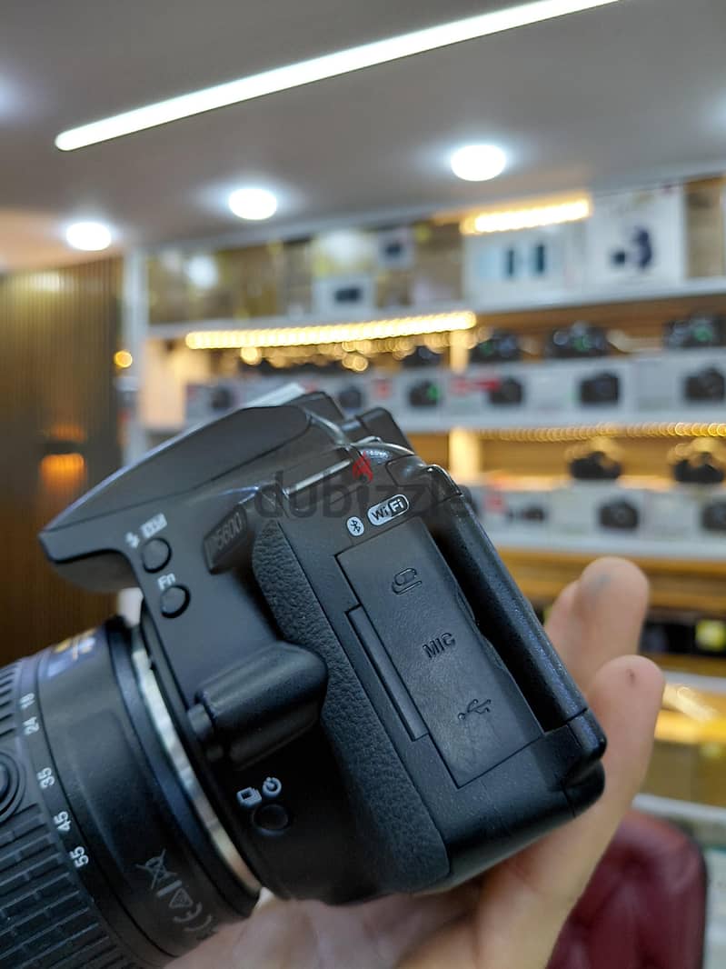 Nikon D5600 2