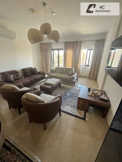 Ready to move apartment Fully furnished  3 bedrooms resale in prime location 150k less than market price for sale in Fifth Square Compound New Cairo