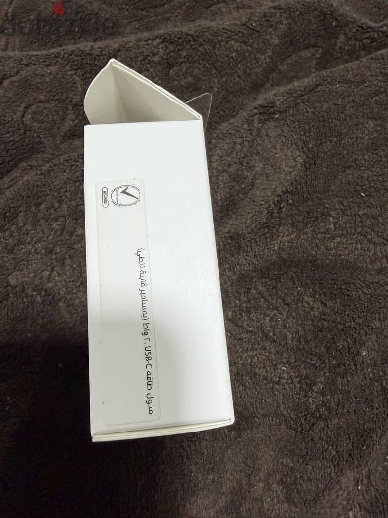 Apple Adapter 20 W 4