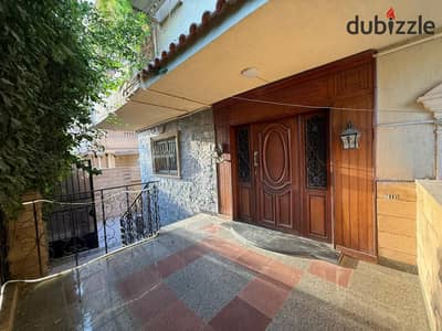 Apartment for Rent – 7th District  A spacious unfurnished apartment for rent in a prime location in the 7th District, close to all essential services and amenities.   - Apartment Area: 160 SQM - Garden Area: 170 SQM - Floor: Ground Floor - 3 Bedrooms - 2 B