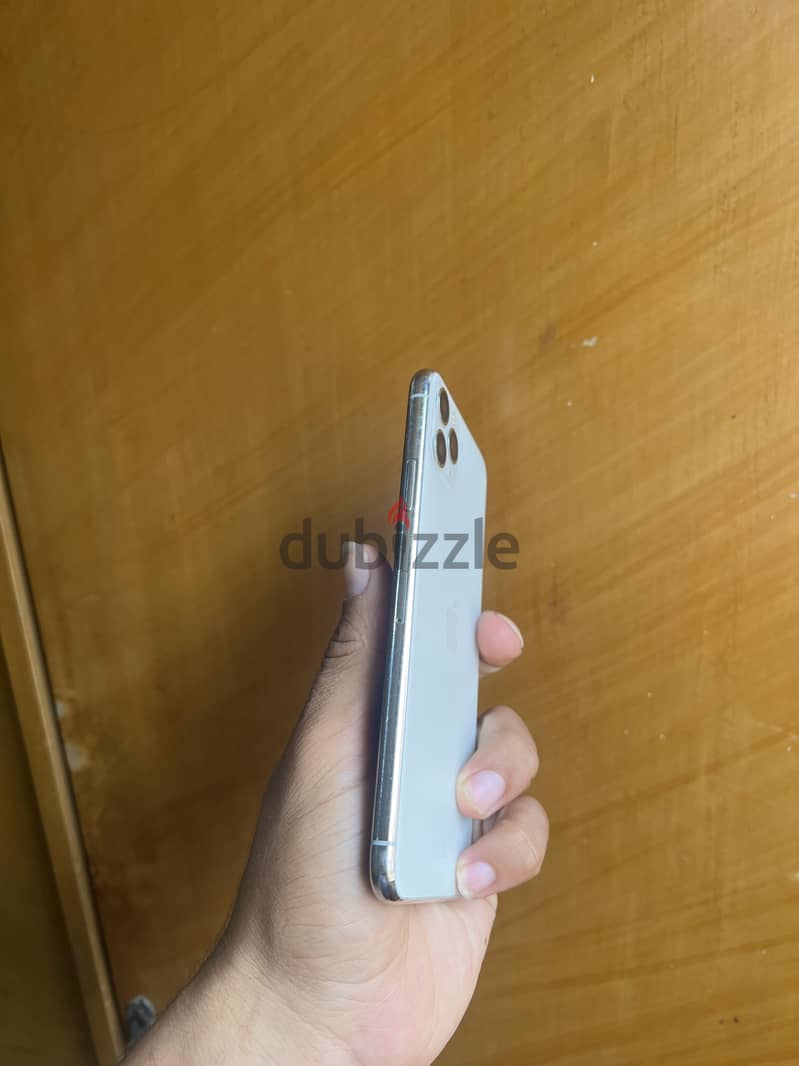 Apple - iPhone 11 Pro Max 1