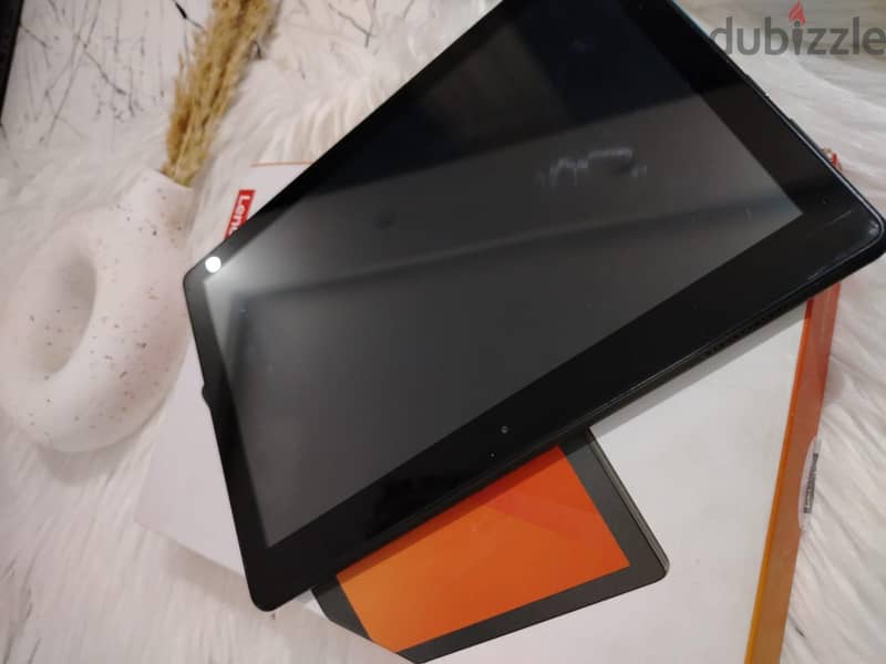 Lenovo tab E10 2