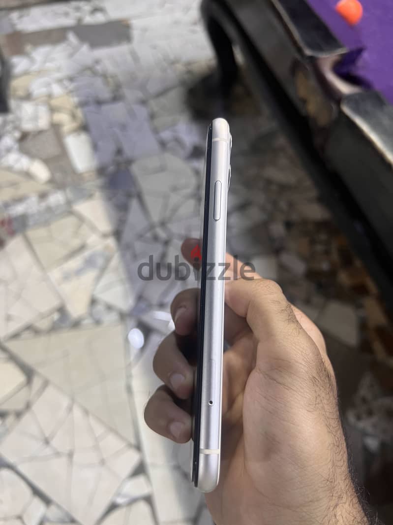 Apple - iPhone 11 3