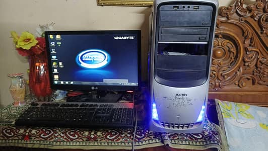 كومبيوتر كامل بمشتملاته