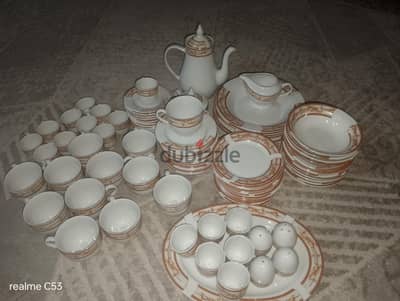 طقم صيني جديد مستخدمش نهائي  بالكرتونه للعروسه