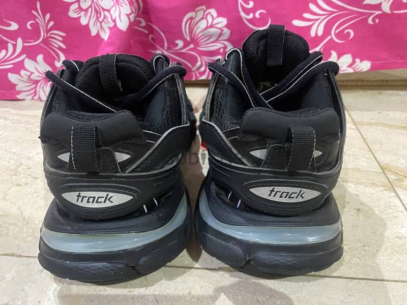 Balenciaga shoes led 3