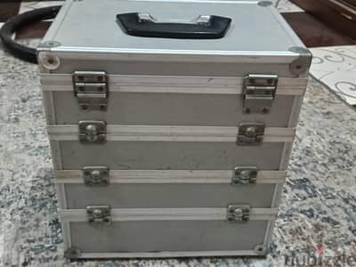 حقيبه  حديد 4 دور وقابله للتعديل تكون دورين او تلاته