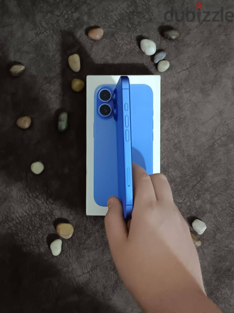 Apple - iPhone 16 4
