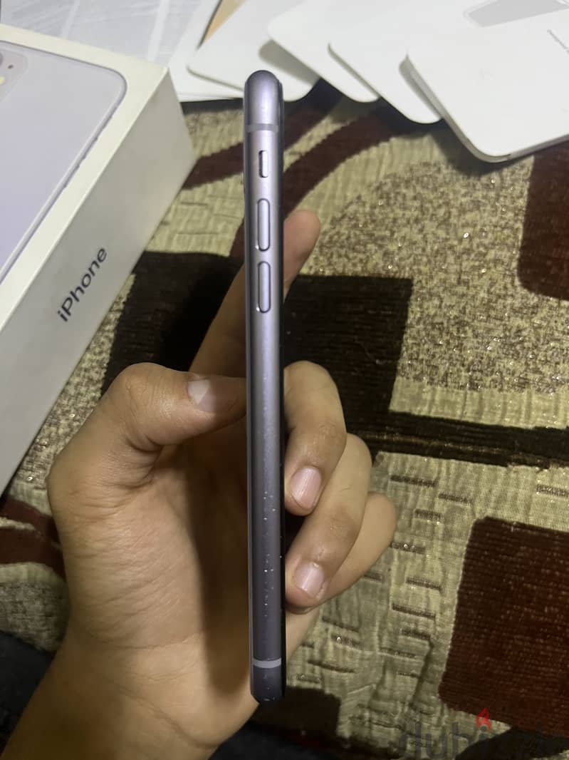iPhone 11 3