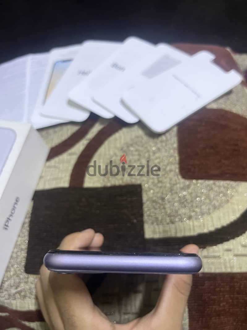 iPhone 11 4