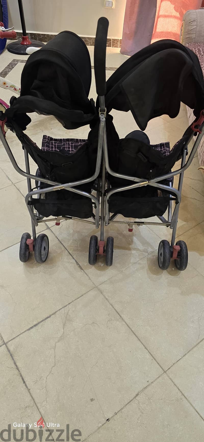 Twins stroller 2