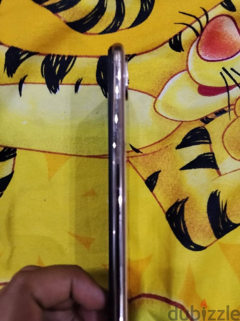 Apple - iPhone XS Max 2