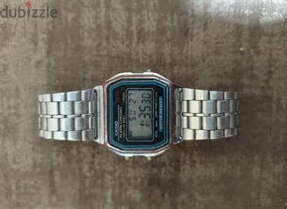 ساعة يد Casio للبيع