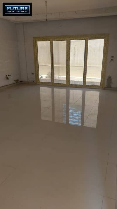 Duplex 300 m in Al-Nakhil Compound in New Cairo First Settlement
