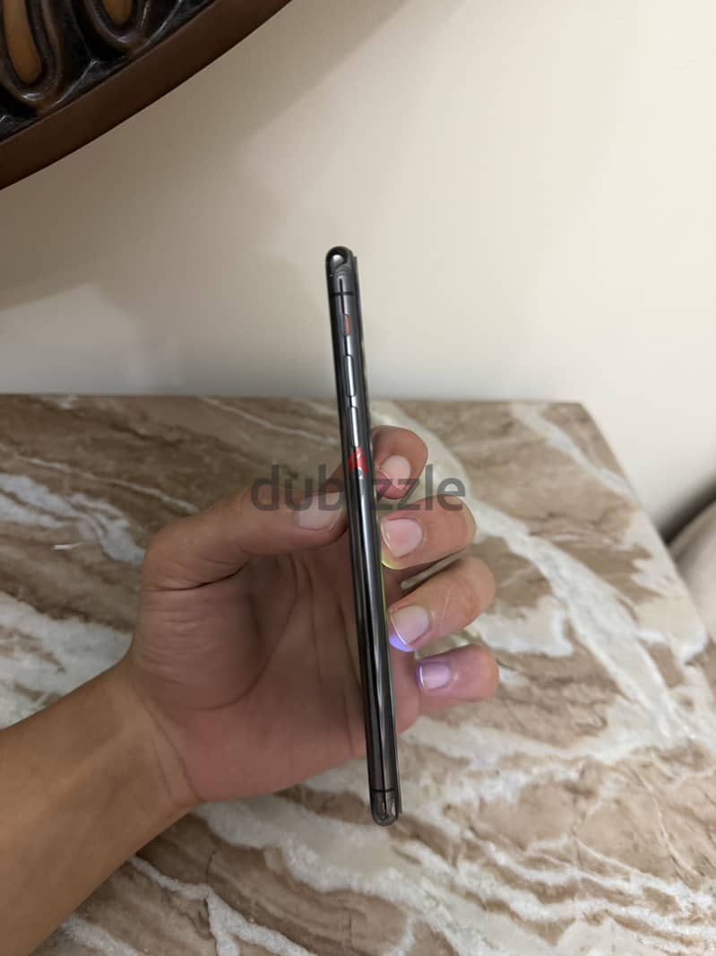 Apple - iPhone XS Max 3