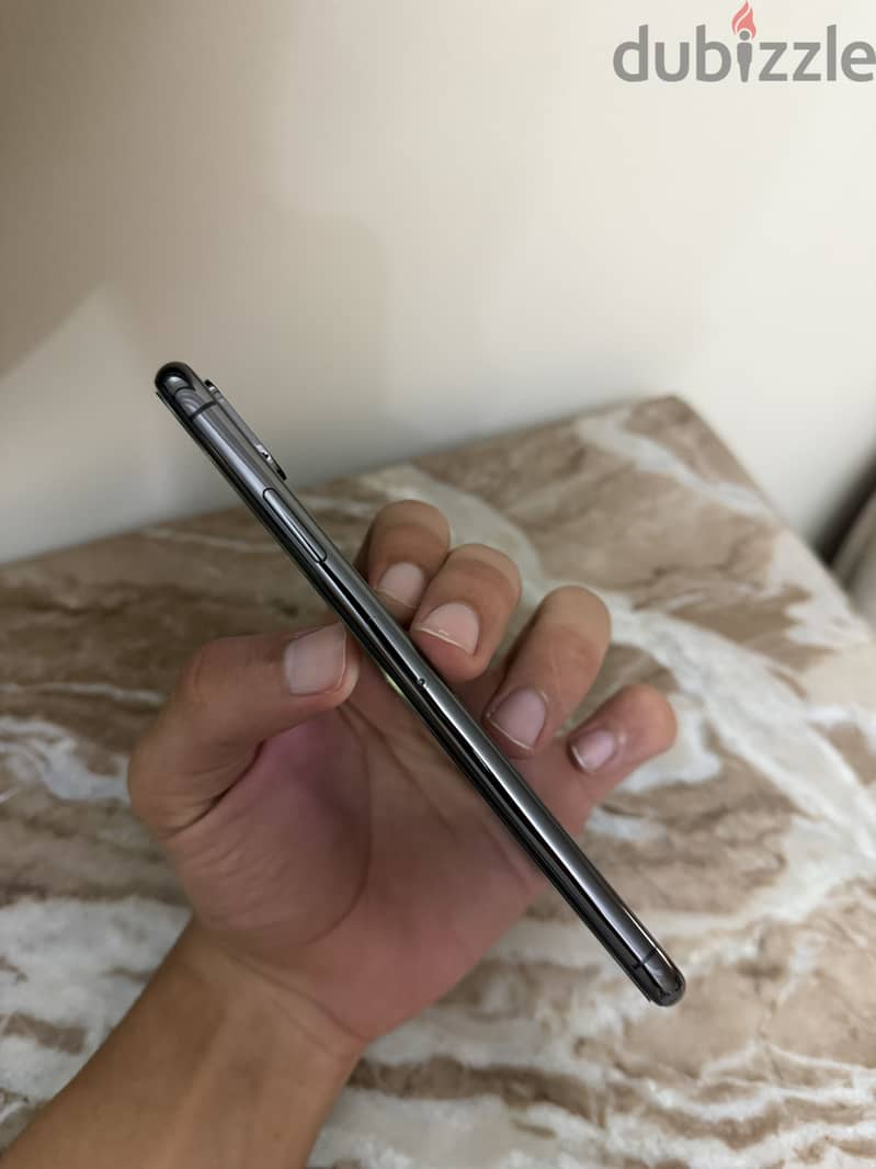 Apple - iPhone XS Max 5