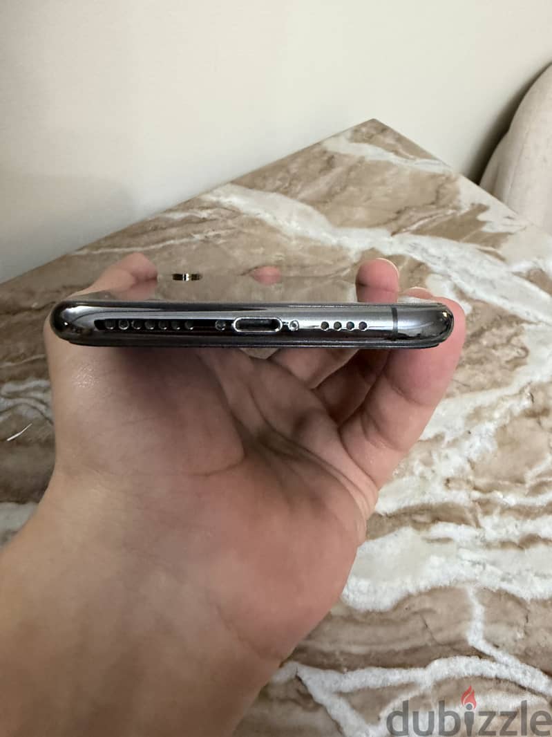 Apple - iPhone XS Max 6