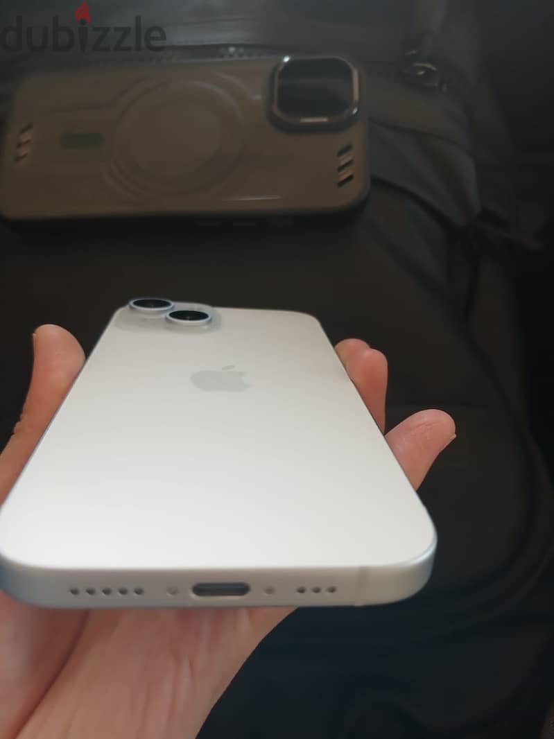 Apple - iPhone 15 5