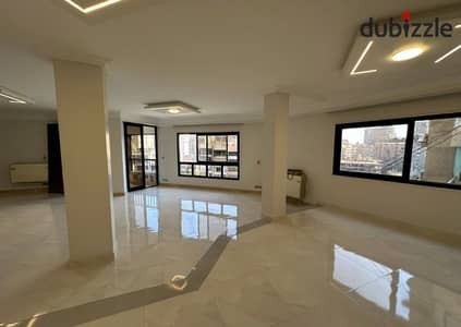 شقة مكيفة بالكامل قرب ميدان لبنان على شارع رئيسي المهندسين الجيزه للبيع