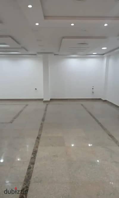 محل اول استخدام قرب مصر للطيران و الحديقة الدولية عباس العقاد مدينه نصر للايجار