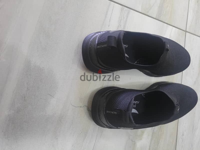 skechers 2