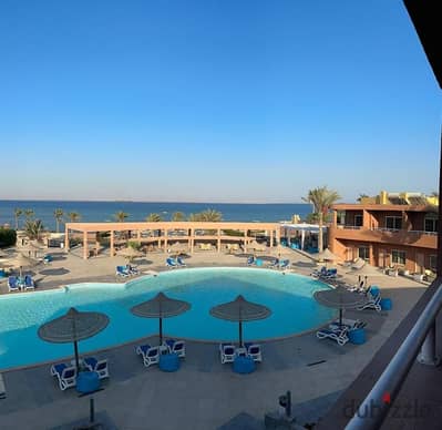 For sale: A 120m² chalet at Bella Romance, Ain Sokhna, with a down payment of only 15%. It boasts a strategic location at Kilometer 102 on the Zafaran