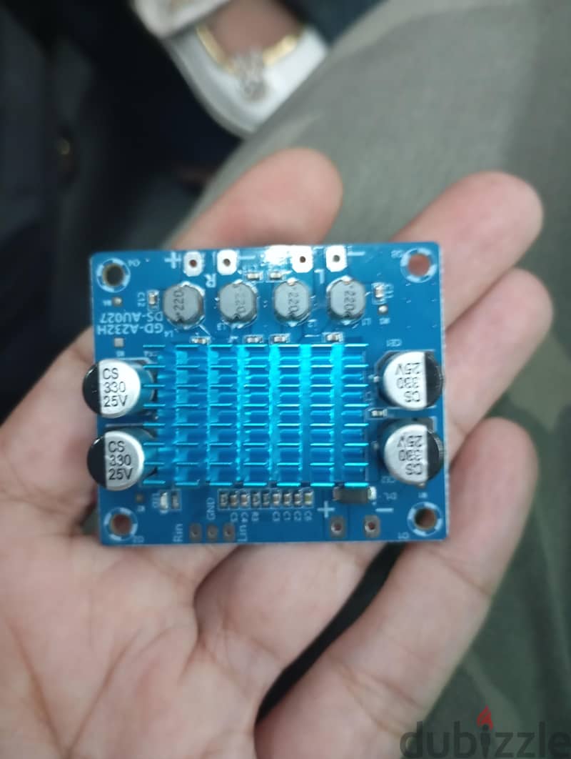 dual-channel digital audio power amplifier 2