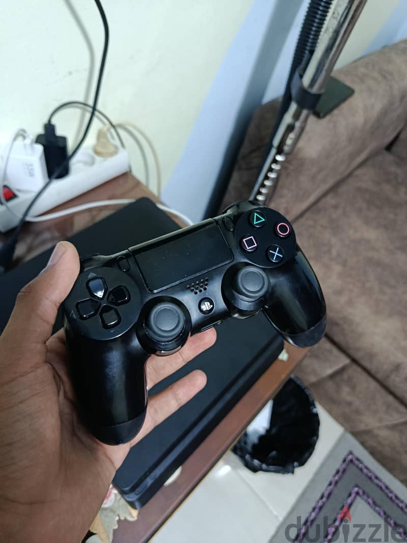 PS4 slim 2
