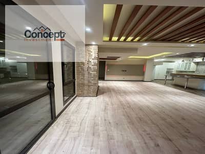 For sale, a triplex in Eastown | Private roof with jacuzzi | Semi-furnished | 28 million cash