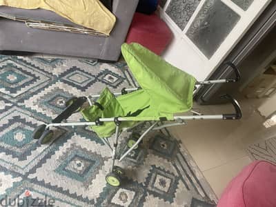 عربه اطفال خفيفه جدا و عمليه و بحاله جيده