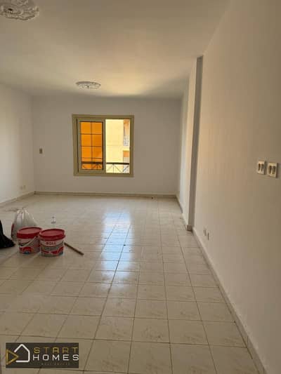 Apartment for sale in Rehab City at a commercial price