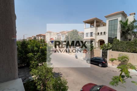 Distinctive Townhouse for Sale in (Alex West - St. Catherine)