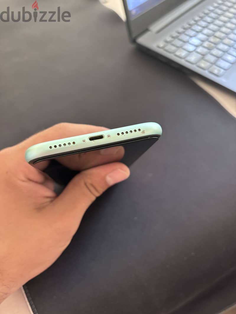 Apple - iPhone 11 4