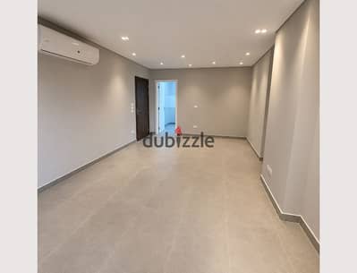 استلم فورًا شقة ريسيل فى دور متكرر 144 م 3 غرف | للبيع فى فيلدج ويست Village West الشيخ زايد El-Sheikh Zayed