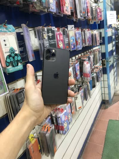 11 Pro بحاله جيده