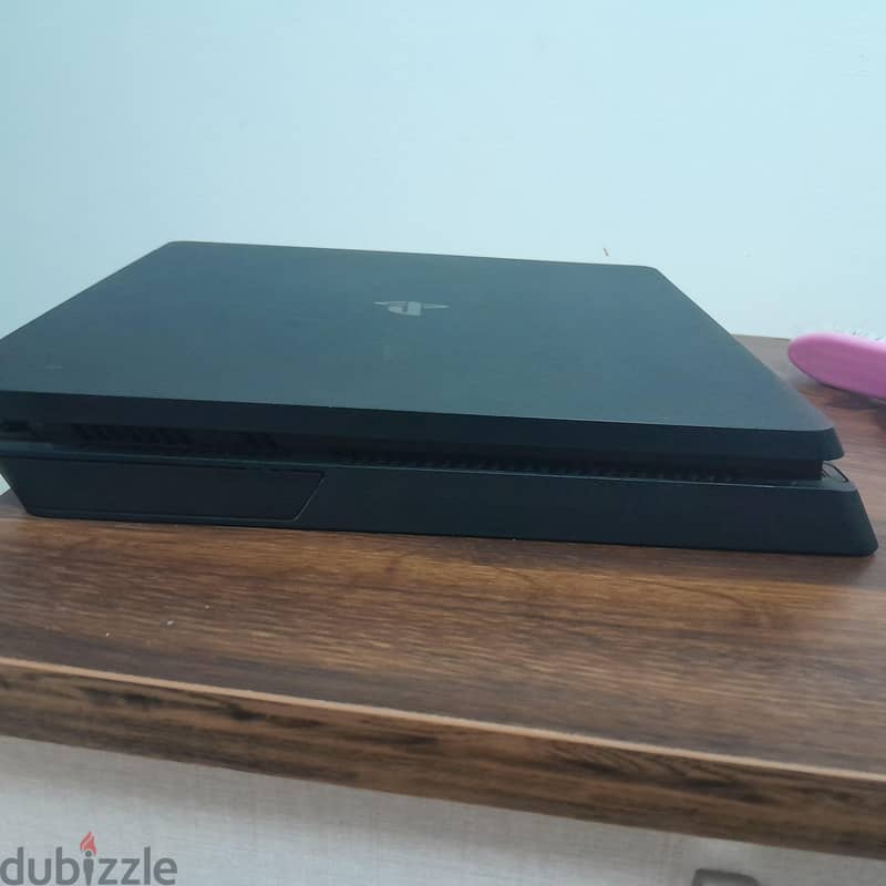 PlayStation 4slim 1Tb 5