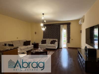 Standalone villa for rent in Darah Compound, Sheikh Zayed: 6 rooms, kitchen with appliances, and air conditioning.