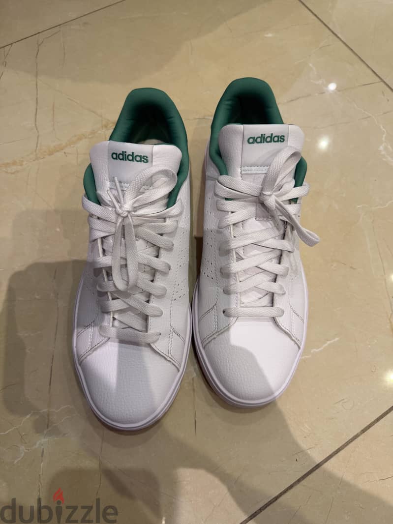 Adidas Advantage base 2.0 size 44 3