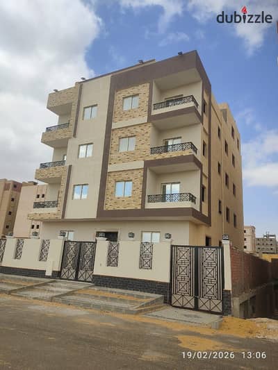 Apartment for sale on the ground floor with partial finishing in Al-Nargis district – on the main road separating Al-Nargis district and Katameya Creeks Immediate delivery with partial finishing