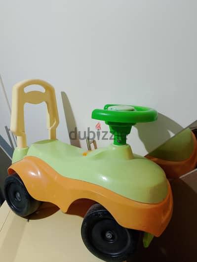 عربيات اطفال استعمال بحالة جيدة جدا