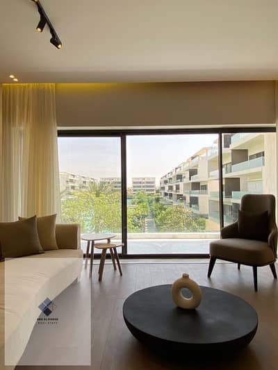 شقة للإيجار بالتجمع الخامس داخل كمبوند ليك فيو Lake View مساحة 146 م غرفتا نوم تشطيب مميز جاهزة للسكن موقع قريب من شارع التسعين والجامعة الأمريكيه