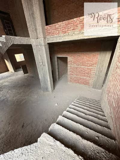 للبيع فيلا بحمام سباحة استلام فورى بموقع مميز فى لافيدا كمبوند - 6 اكتوبر For sale Villa with swimming pool,ready for delivery in La Vida-October